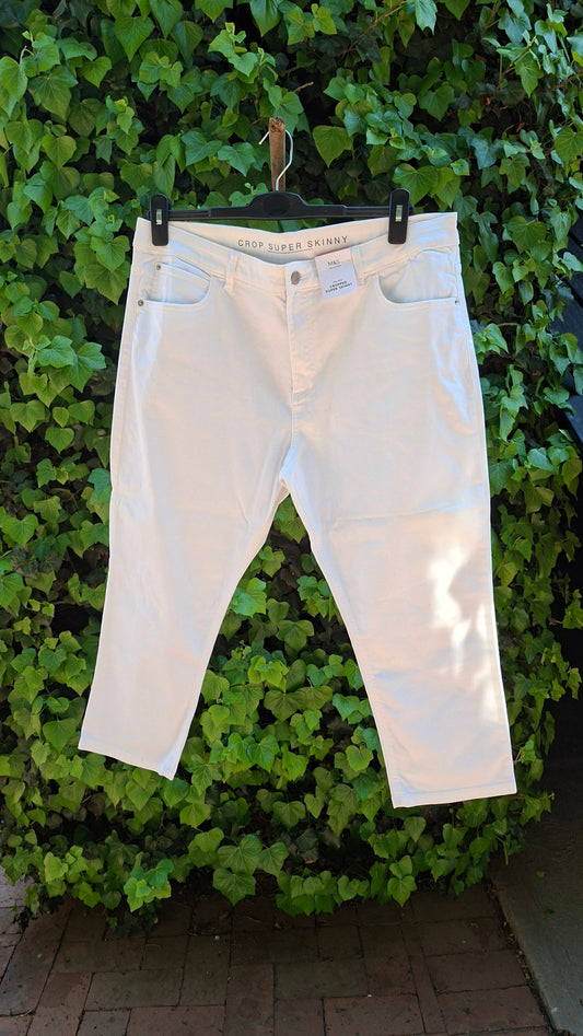 White 3/4 Primark Pants