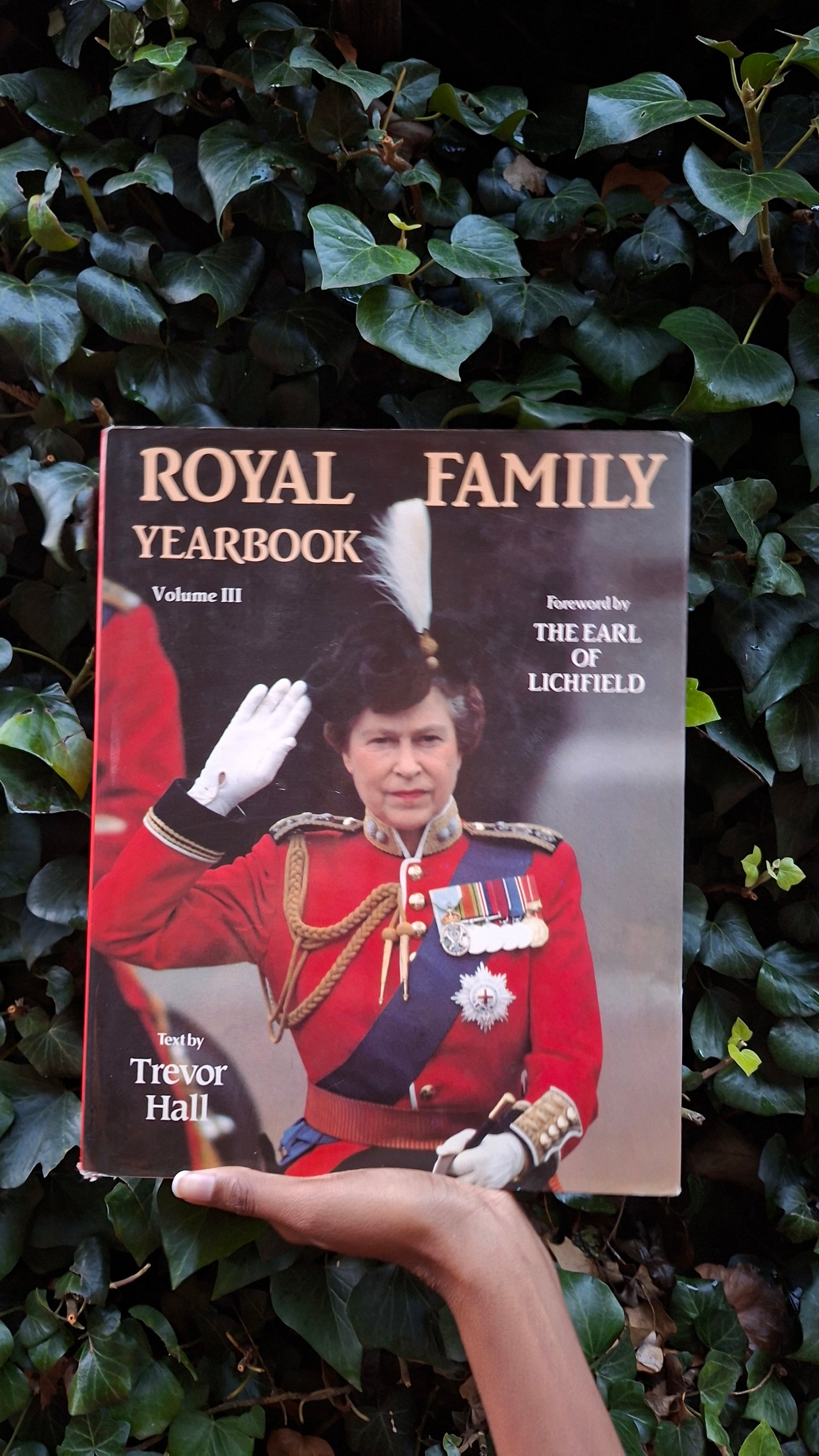 Royal Family: Yearbook Volume 3